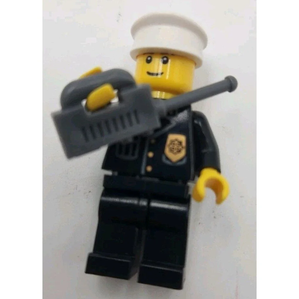 Lot 10 RANDOM Lego City Minifigures People Men Town Police Women Minifigs